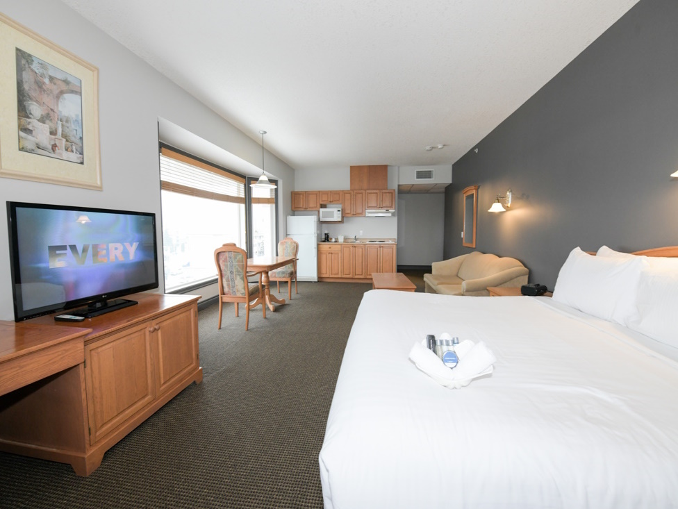 Prime Hotel Fort McMurray King Executive Kitchenette Room